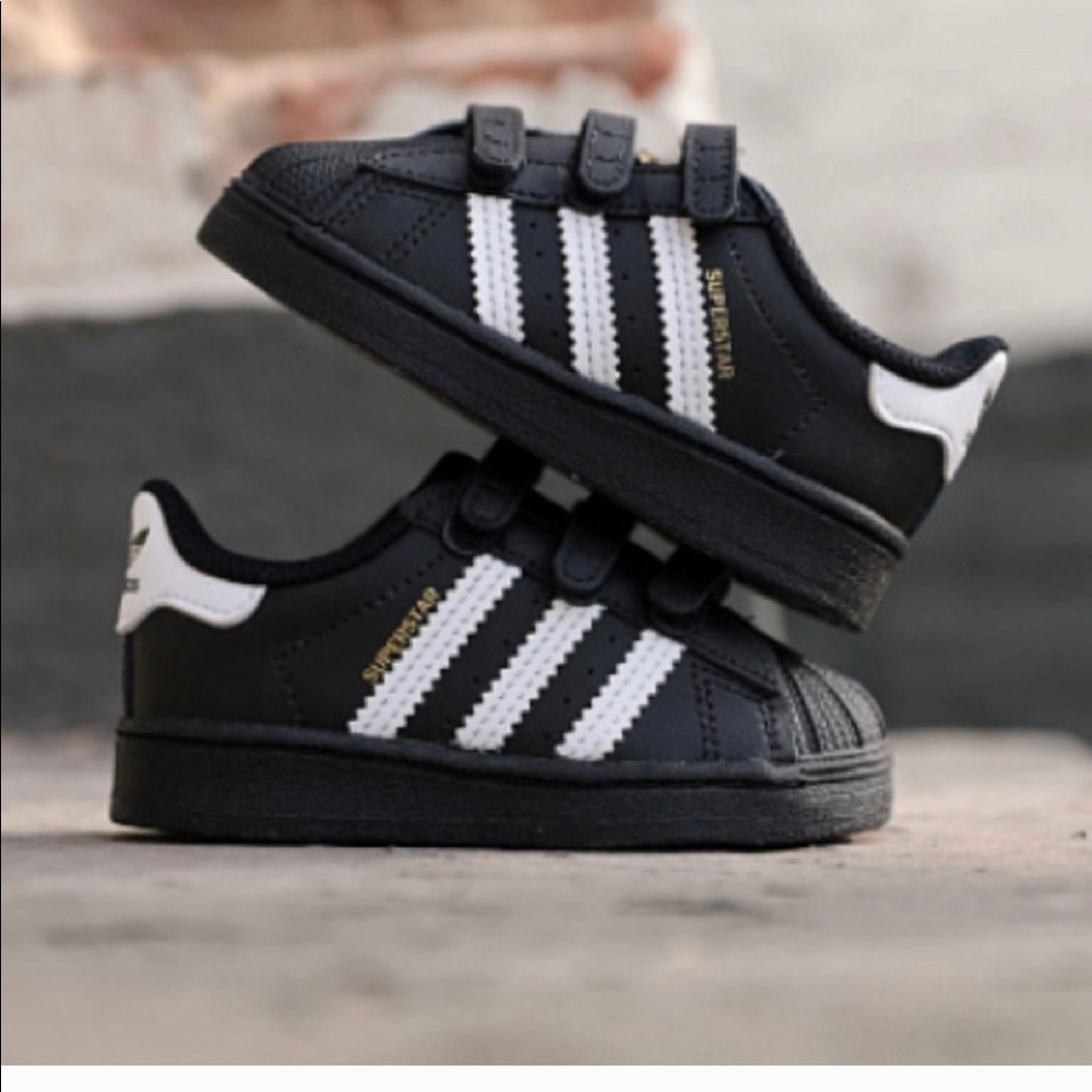 🆕 Adidas Superstar toddler sneakers